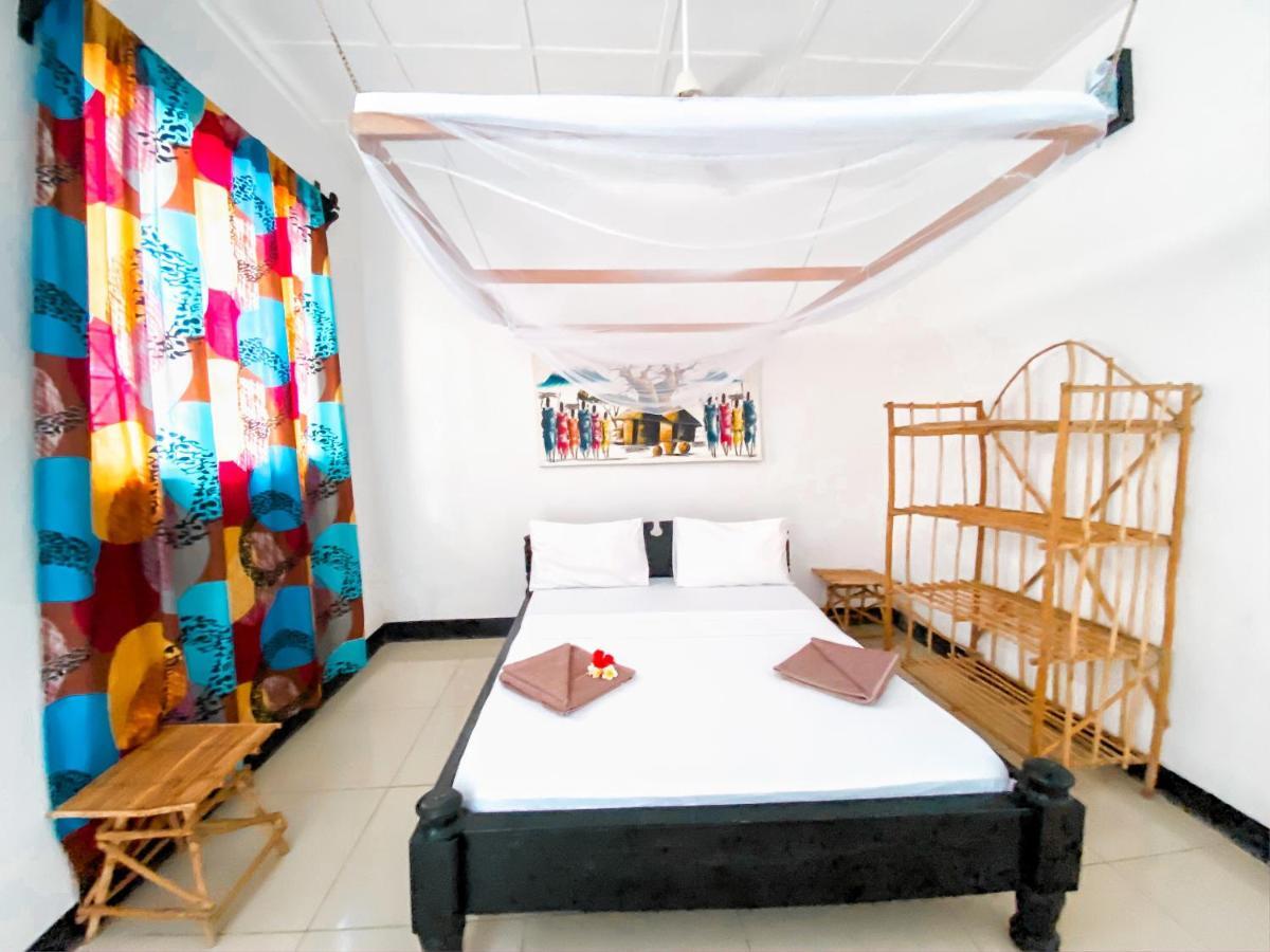 Papaya Guest House Nungwi Exterior photo